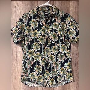 100% cotton Tropical Palm-Print Short Sleeve Shirt